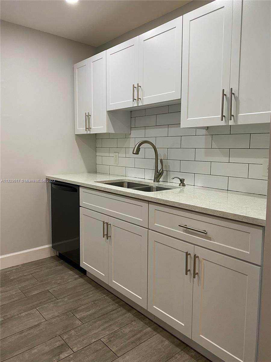 101 132nd Way - Photo 1
