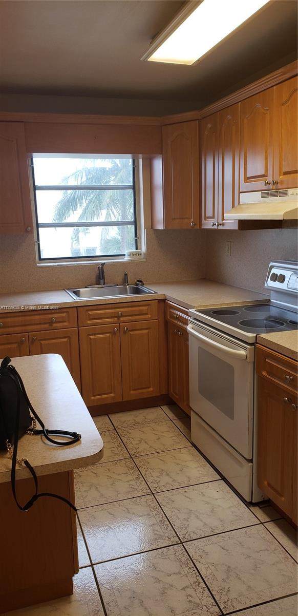 7646 Abbott Ave - Photo 1