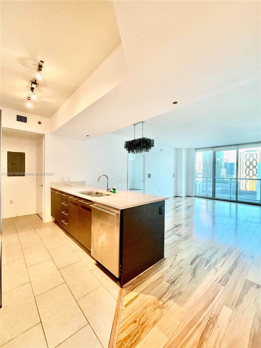 55 6th St - Photo 1