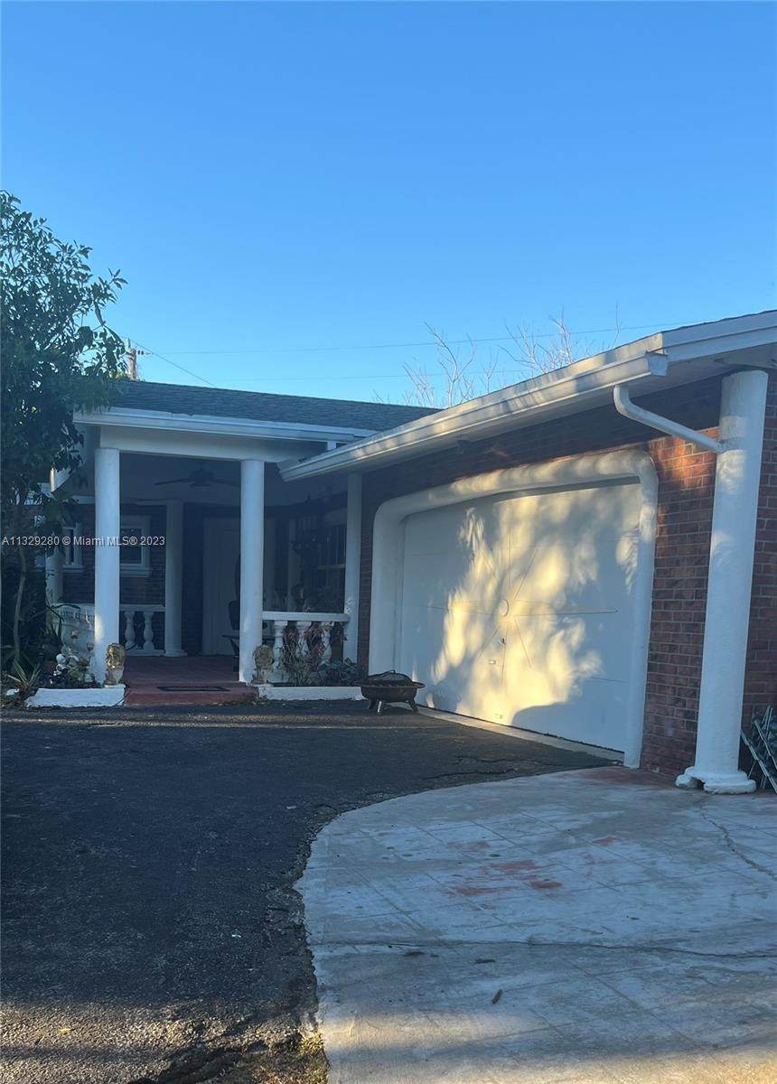 6535 Katherine Rd - Photo 1