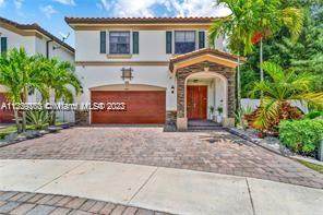 8521 33rd Ave - Photo 1
