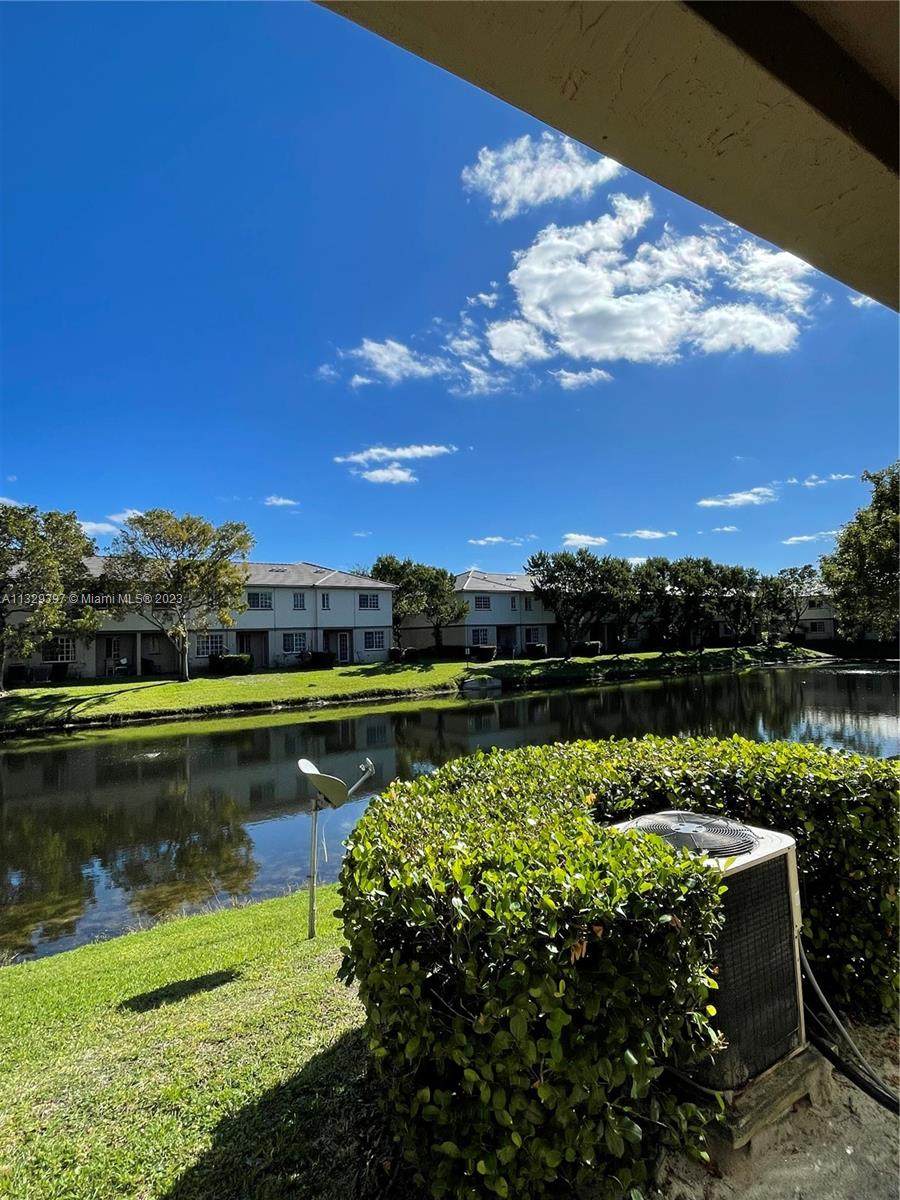 1226 Lucaya Dr - Photo 1