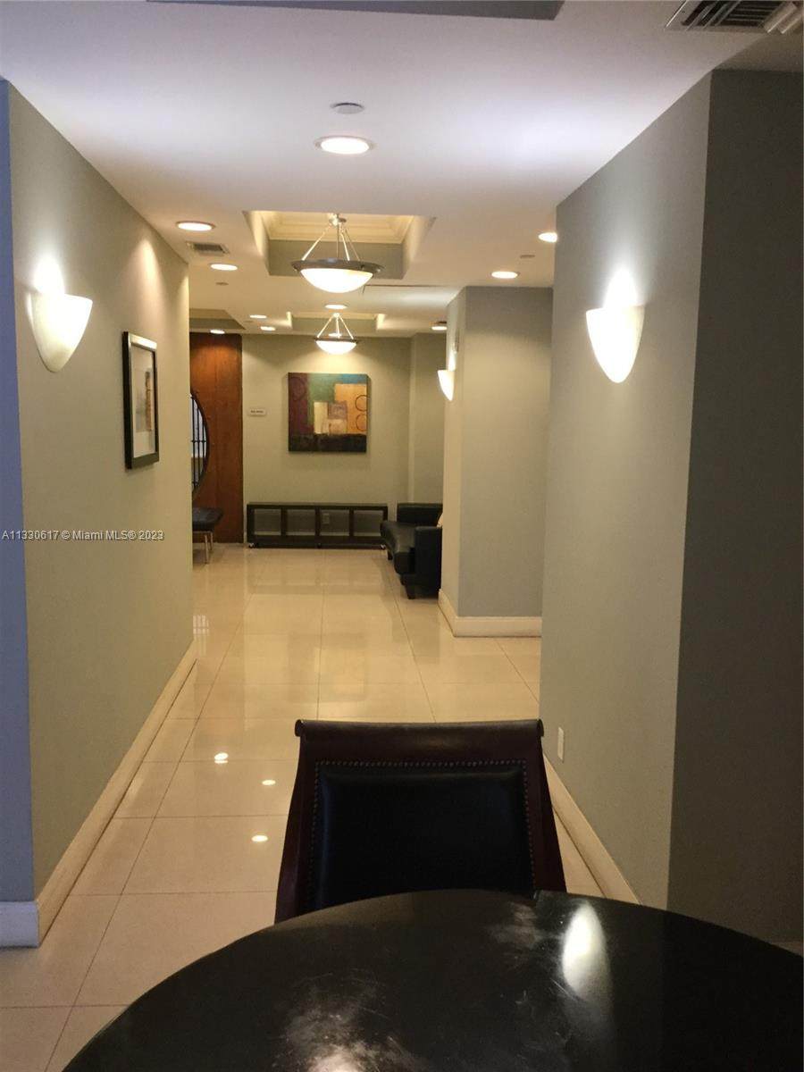 111 Flagler St - Photo 1