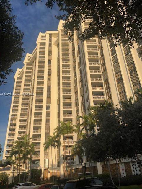 4000 Towerside Ter - Photo 1