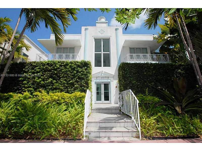 1751 James Ave - Photo 1