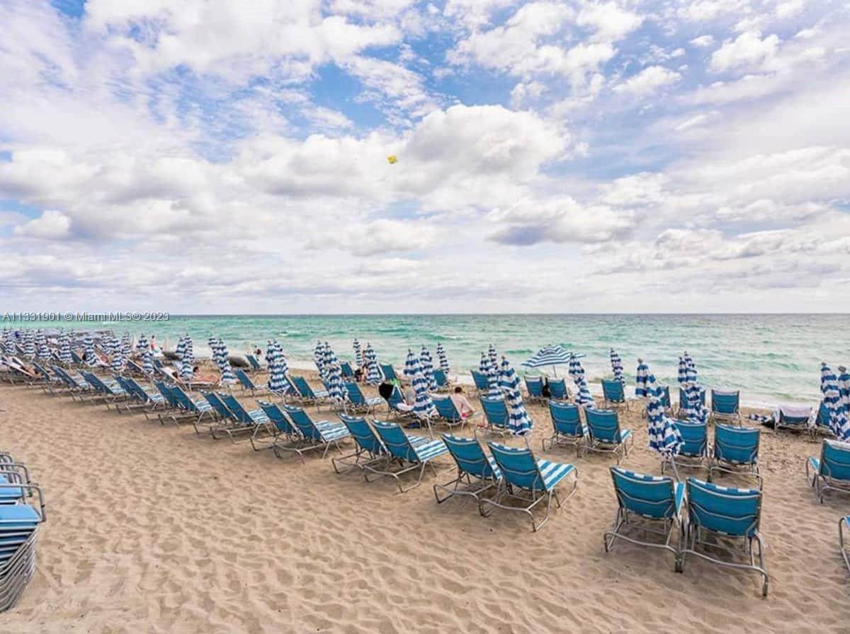 4010 Ocean Dr - Photo 1