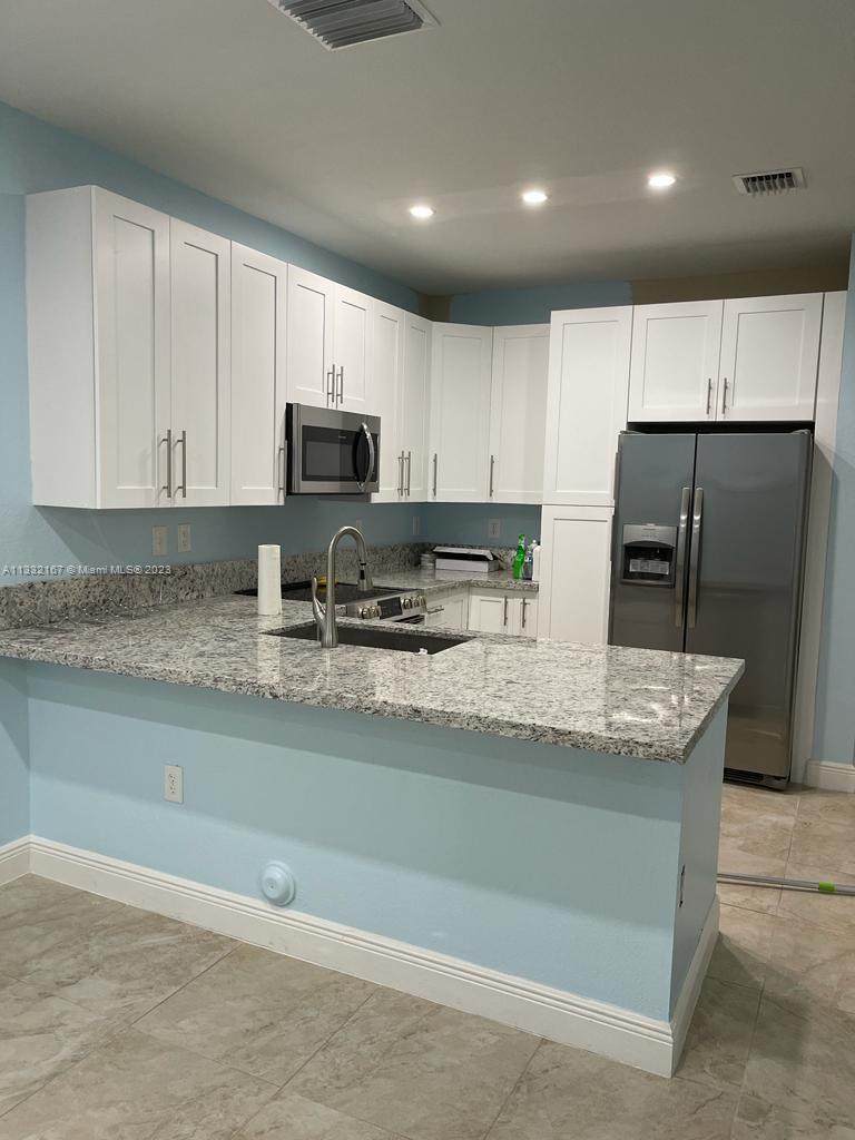 381 37th Pl - Photo 1