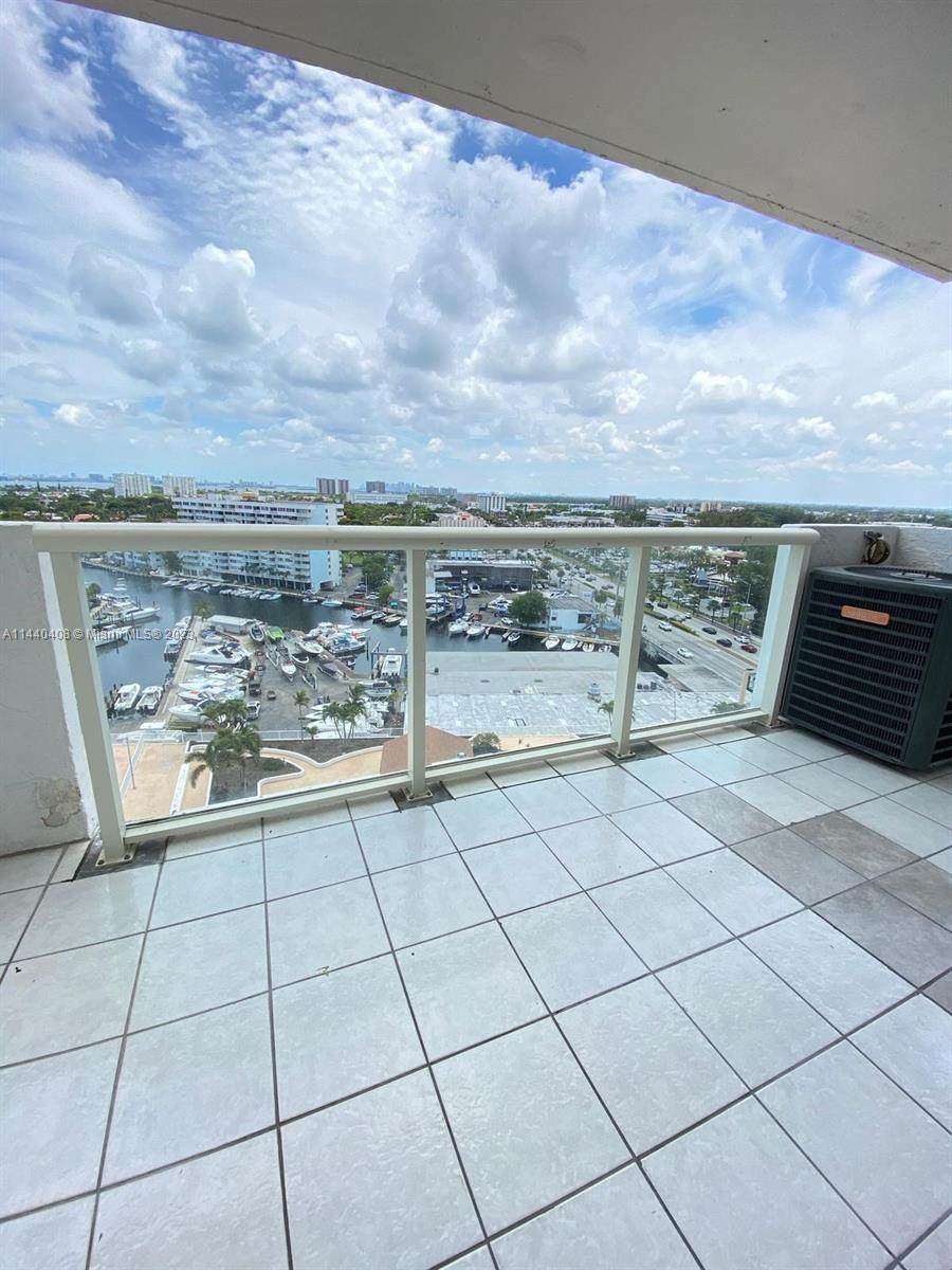 https://bt-photos.global.ssl.fastly.net/miami/orig_boomver_1_A11440408-2.jpg