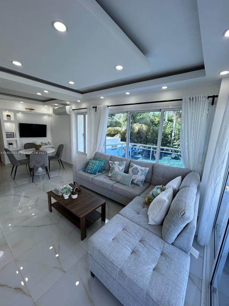 https://bt-photos.global.ssl.fastly.net/miami/orig_boomver_1_A11453083-2.jpg
