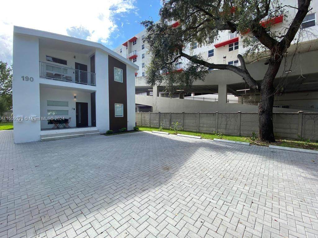 https://bt-photos.global.ssl.fastly.net/miami/orig_boomver_1_A11509328-2.jpg