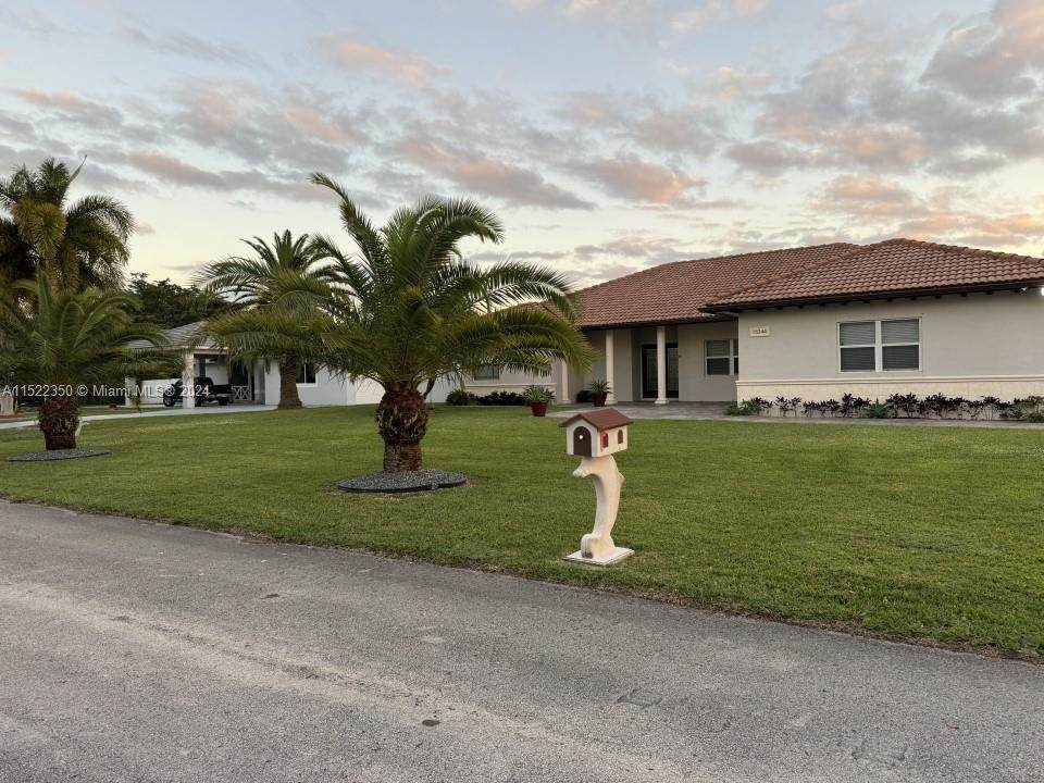 https://bt-photos.global.ssl.fastly.net/miami/orig_boomver_1_A11522350-2.jpg