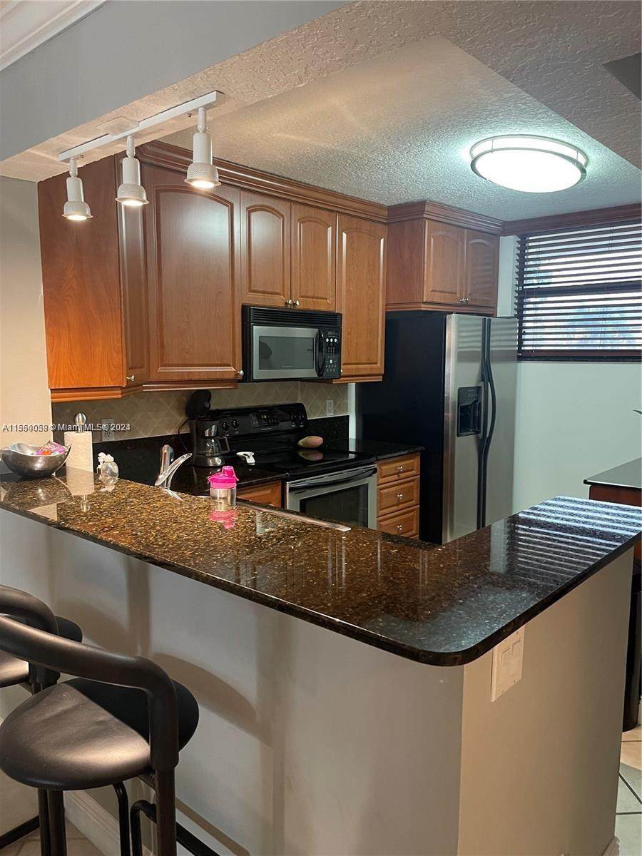 110 Lake Emerald Dr - Photo 1