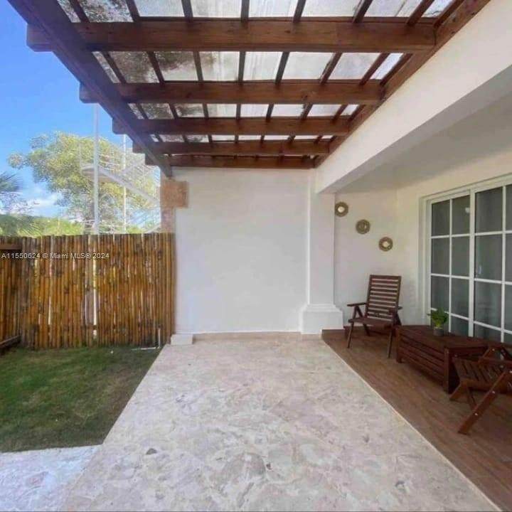 https://bt-photos.global.ssl.fastly.net/miami/orig_boomver_1_A11550624-2.jpg