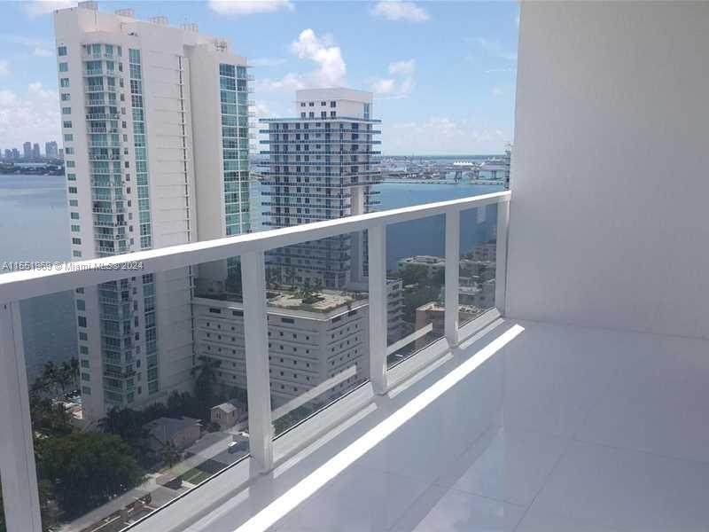 https://bt-photos.global.ssl.fastly.net/miami/orig_boomver_1_A11551969-2.jpg