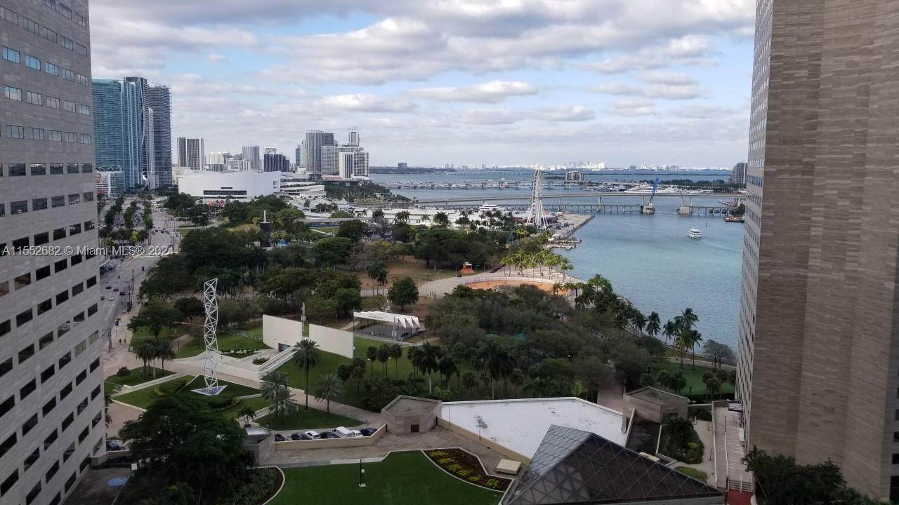 https://bt-photos.global.ssl.fastly.net/miami/orig_boomver_1_A11552682-2.jpg