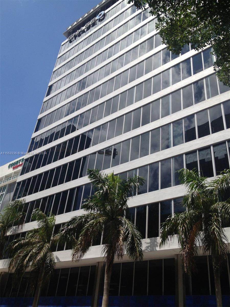 https://bt-photos.global.ssl.fastly.net/miami/1280_boomver_1_A11553236-2.jpg