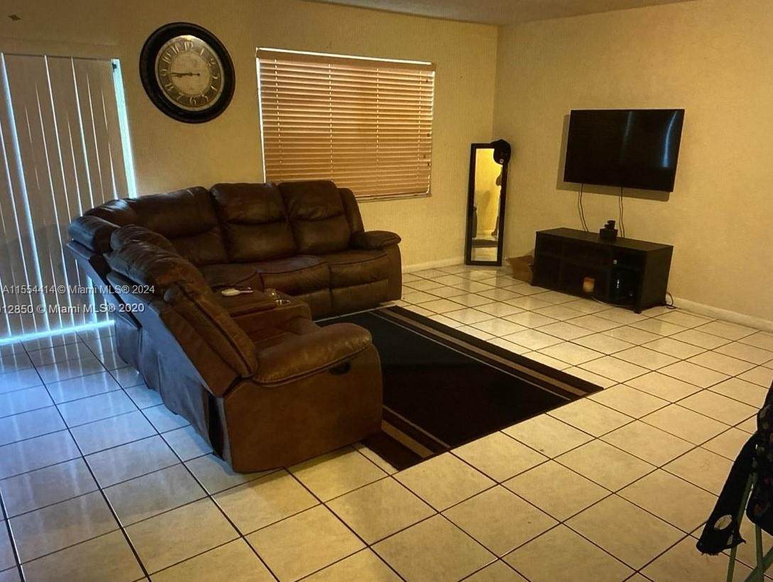https://bt-photos.global.ssl.fastly.net/miami/orig_boomver_1_A11554414-2.jpg