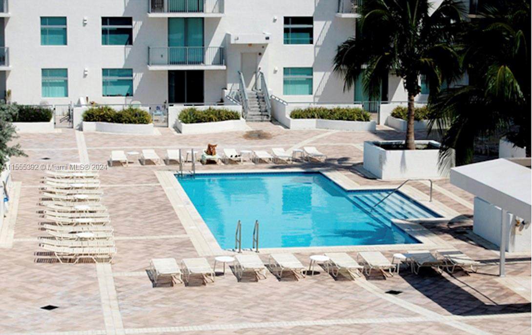 https://bt-photos.global.ssl.fastly.net/miami/1280_boomver_1_A11555392-2.jpg