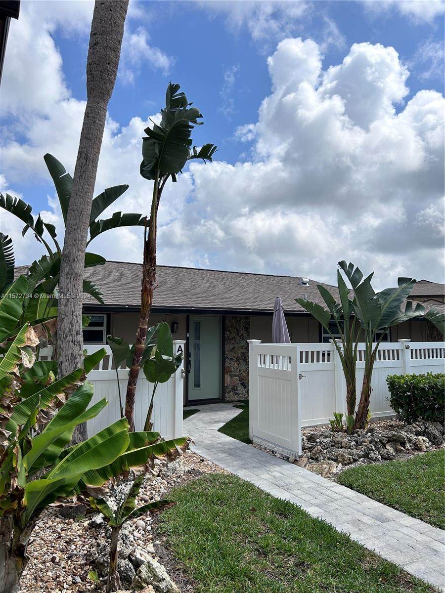 4291 Island Circle - Photo 1