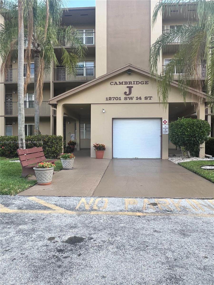 https://bt-photos.global.ssl.fastly.net/miami/orig_boomver_1_A11587371-2.jpg