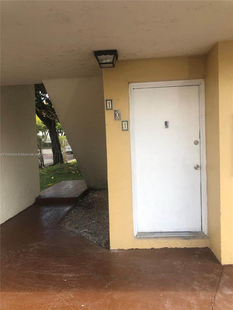 8850 Fontainebleau Blvd - Photo 1