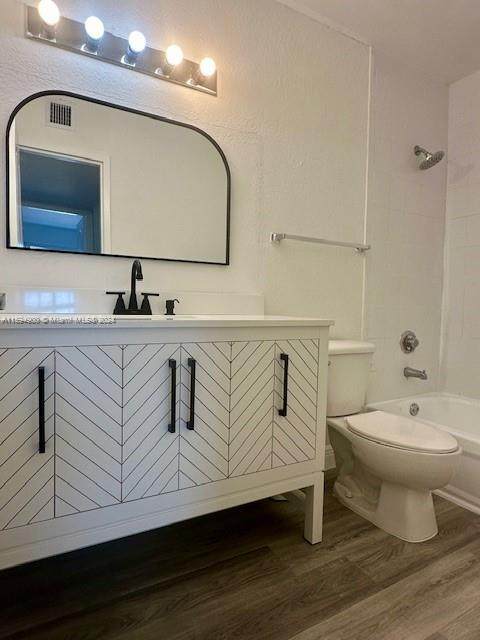 5020 79th Ave - Photo 1