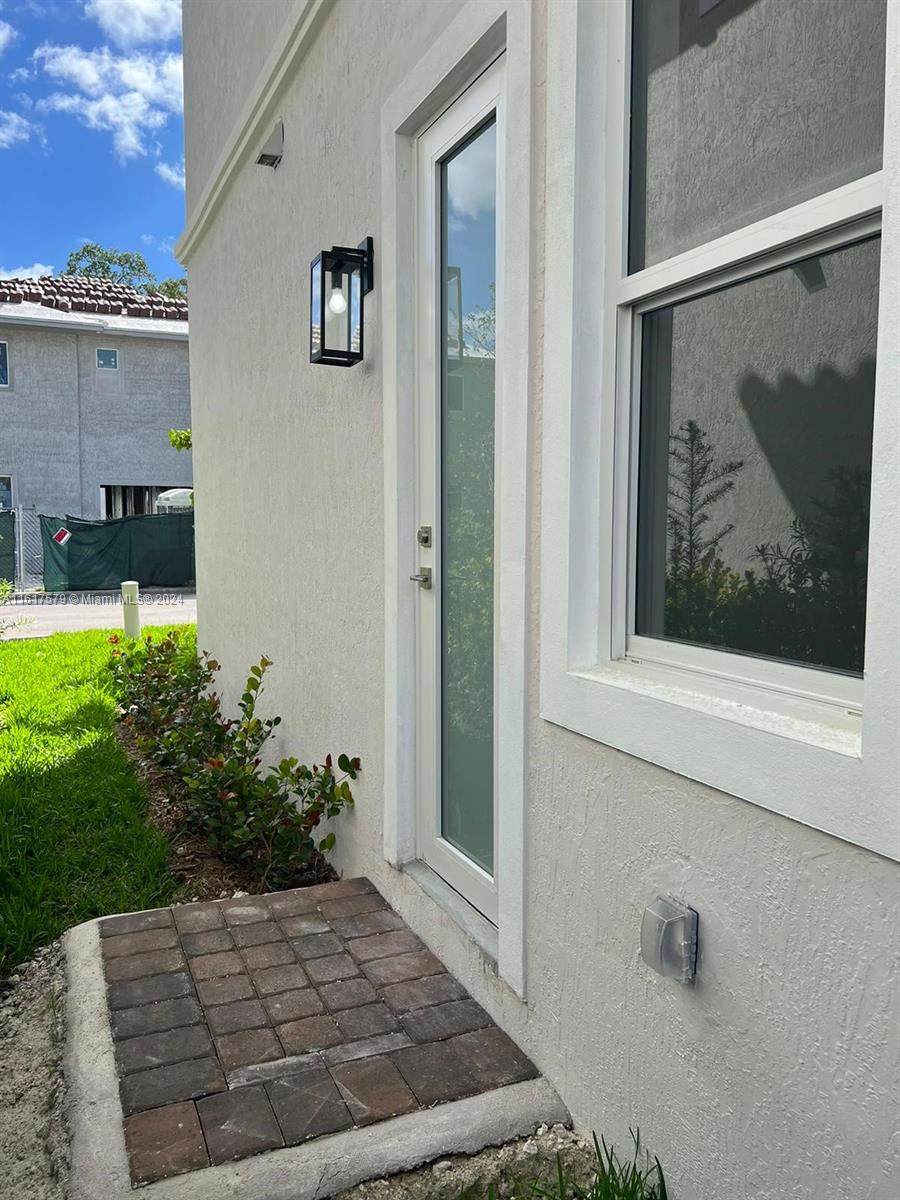 https://bt-photos.global.ssl.fastly.net/miami/1280_boomver_1_A11617579-2.jpg