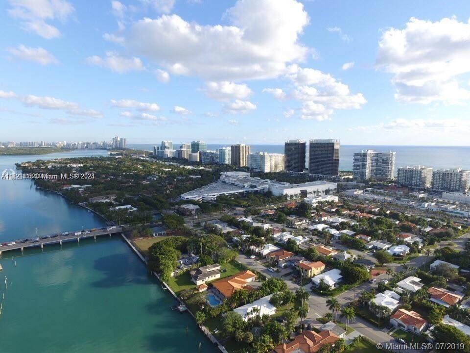 9381 Bay Harbor Dr - Photo 1