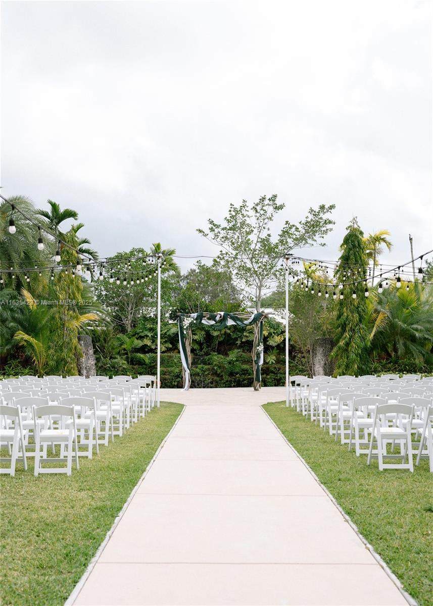 https://bt-photos.global.ssl.fastly.net/miami/orig_boomver_1_A11635423-2.jpg
