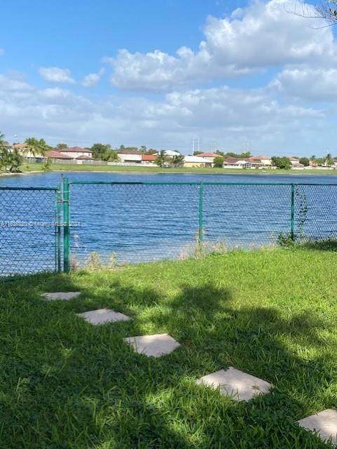 https://bt-photos.global.ssl.fastly.net/miami/orig_boomver_1_A11638820-2.jpg