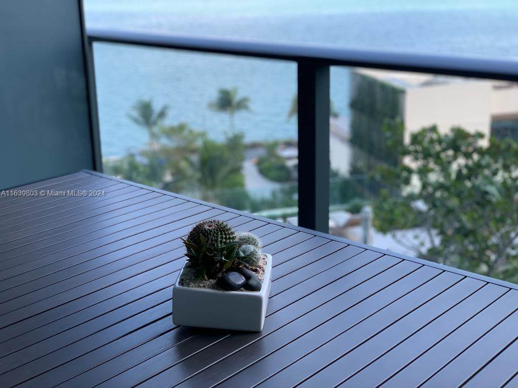 https://bt-photos.global.ssl.fastly.net/miami/orig_boomver_1_A11639803-2.jpg