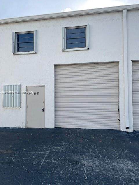 13915 140th St - Photo 1