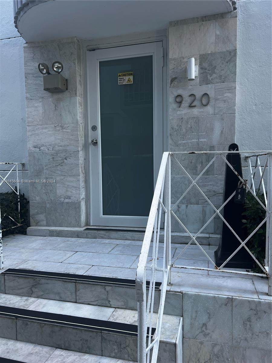 920 Jefferson Ave - Photo 1