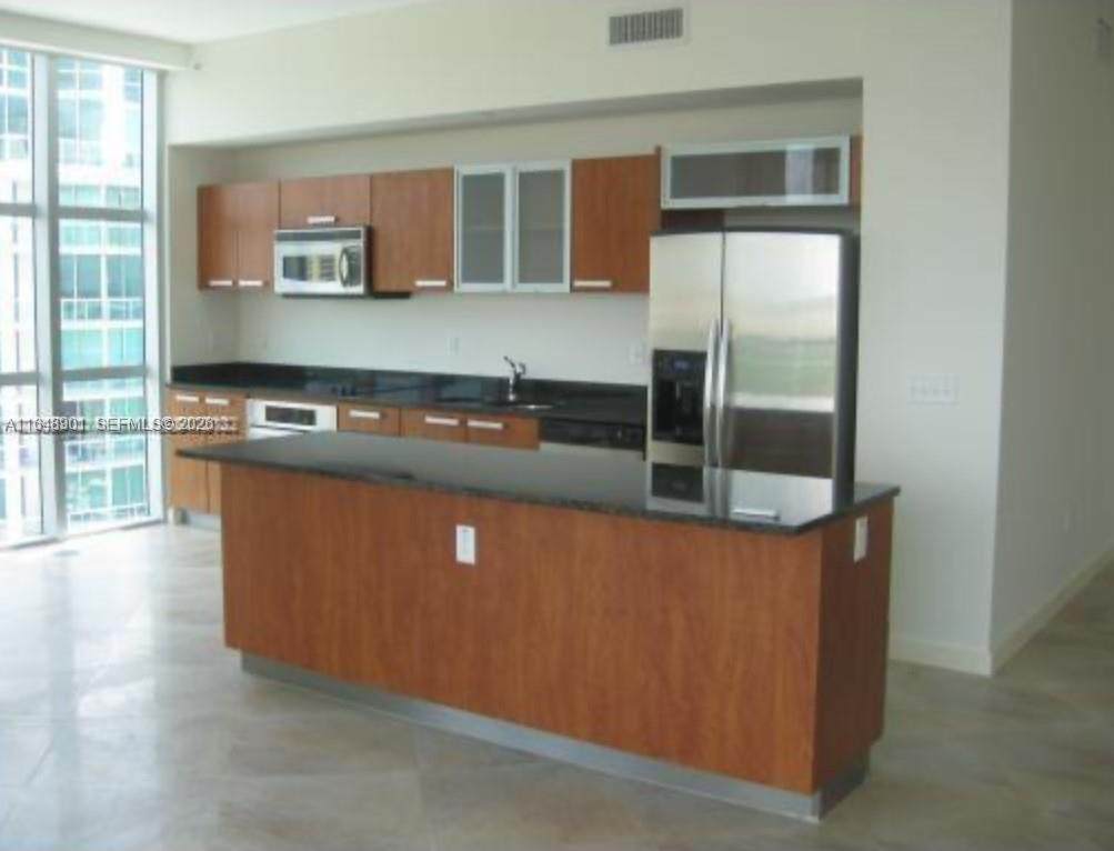 https://bt-photos.global.ssl.fastly.net/miami/1280_boomver_1_A11648901-2.jpg