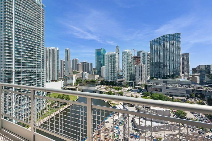 https://bt-photos.global.ssl.fastly.net/miami/orig_boomver_1_A11650802-2.jpg