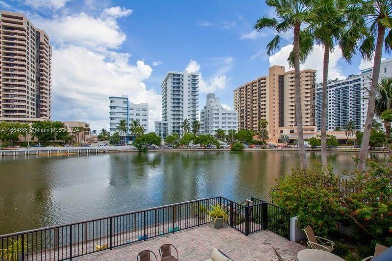 2455 Flamingo Dr - Photo 1