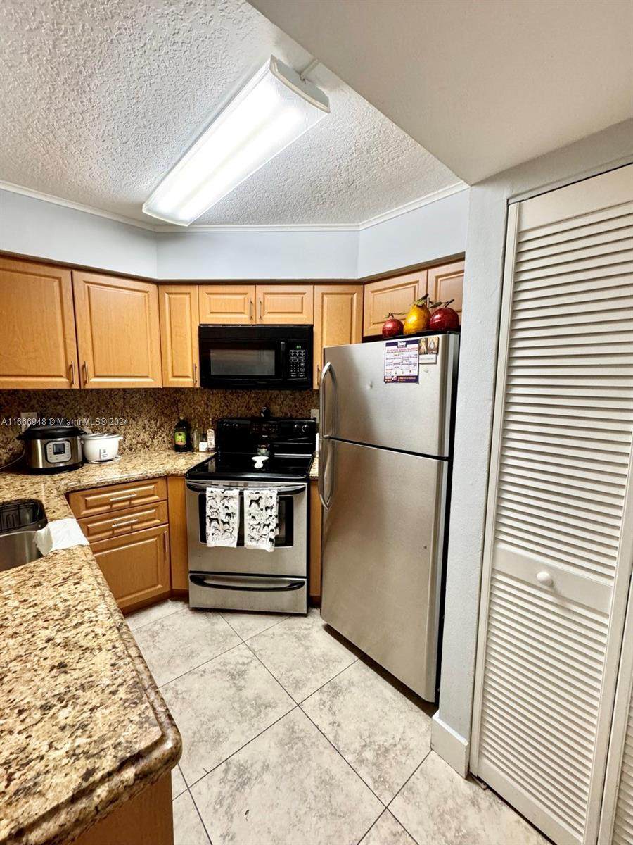 8215 152nd Ave - Photo 1