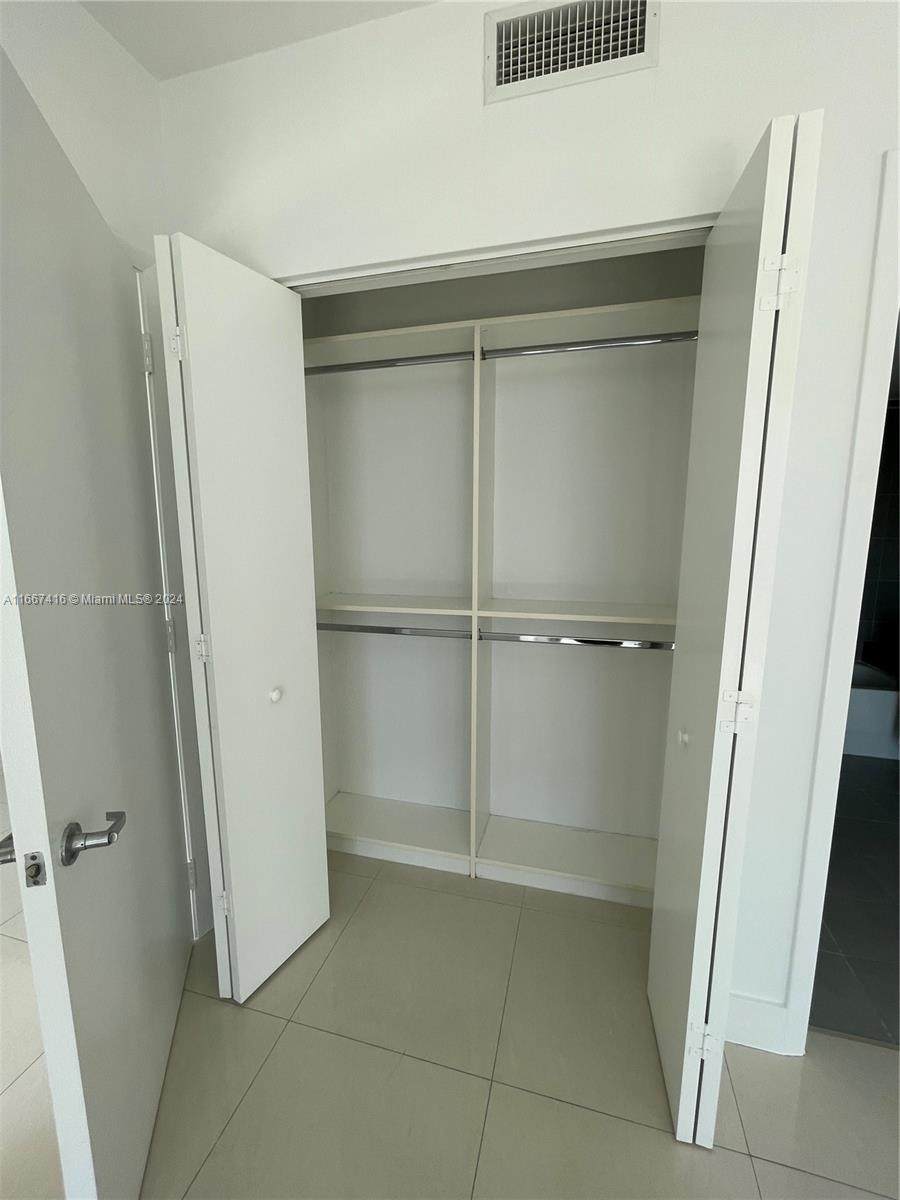 https://bt-photos.global.ssl.fastly.net/miami/1280_boomver_1_A11667416-2.jpg