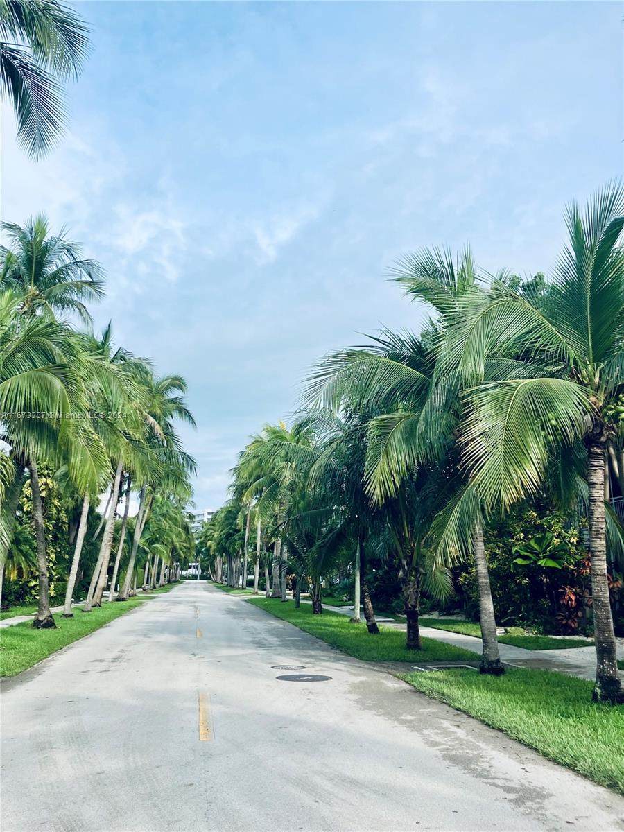 https://bt-photos.global.ssl.fastly.net/miami/1280_boomver_1_A11673387-2.jpg