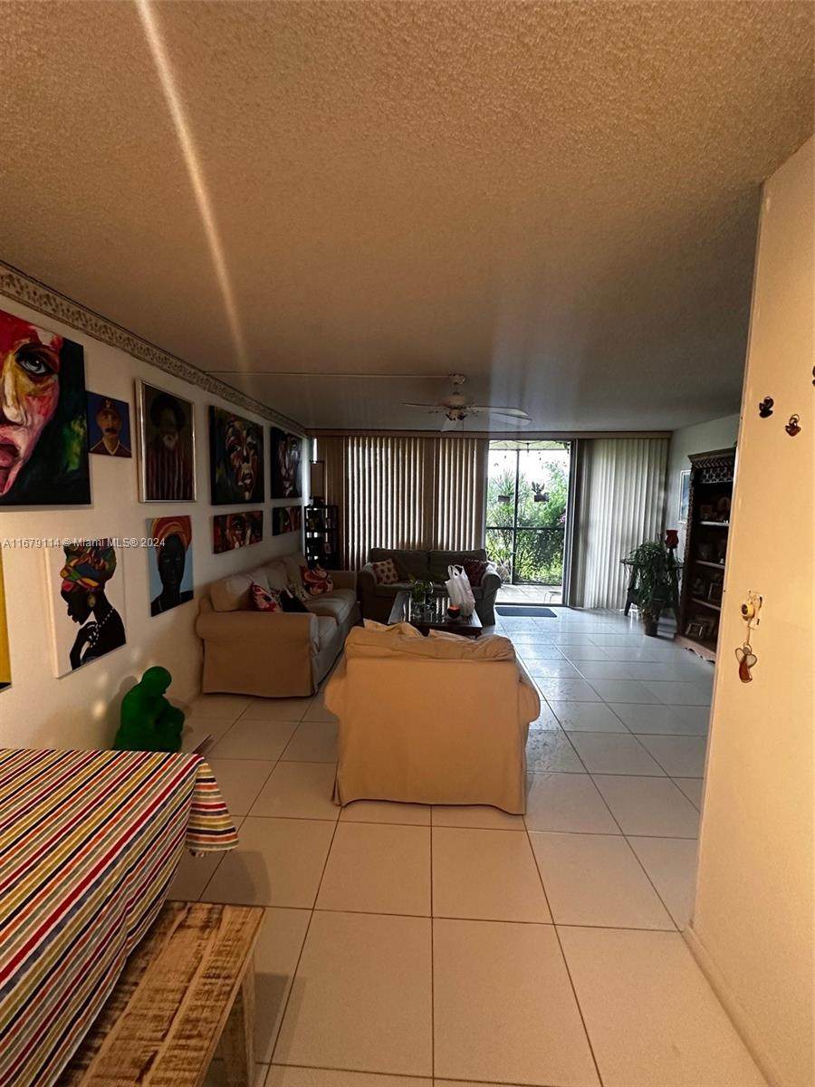 https://bt-photos.global.ssl.fastly.net/miami/orig_boomver_1_A11679114-2.jpg