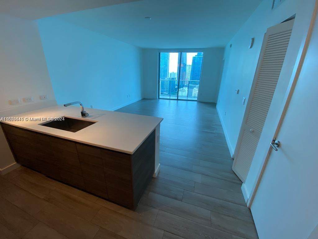 https://bt-photos.global.ssl.fastly.net/miami/orig_boomver_1_A11690645-2.jpg