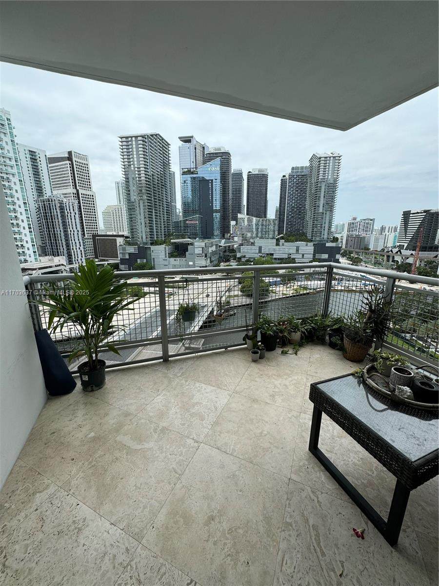 https://bt-photos.global.ssl.fastly.net/miami/orig_boomver_1_A11703637-2.jpg