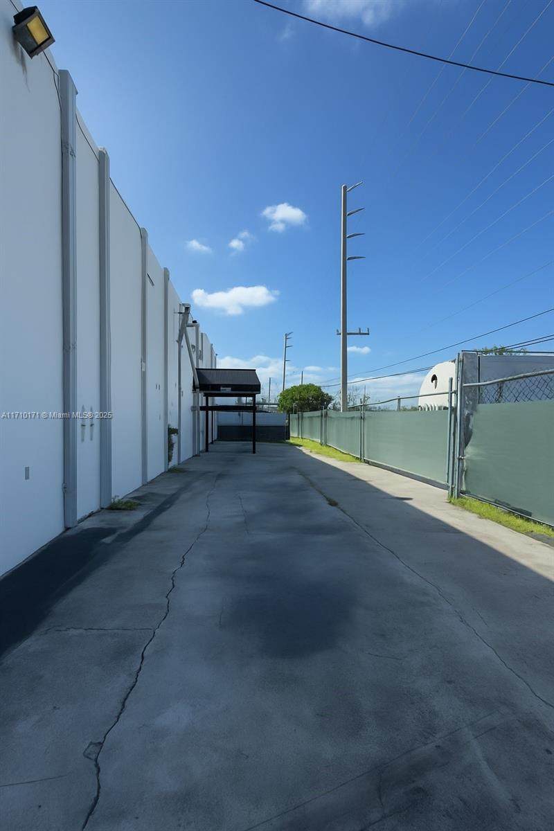 https://bt-photos.global.ssl.fastly.net/miami/1280_boomver_3_A11710171-2.jpg