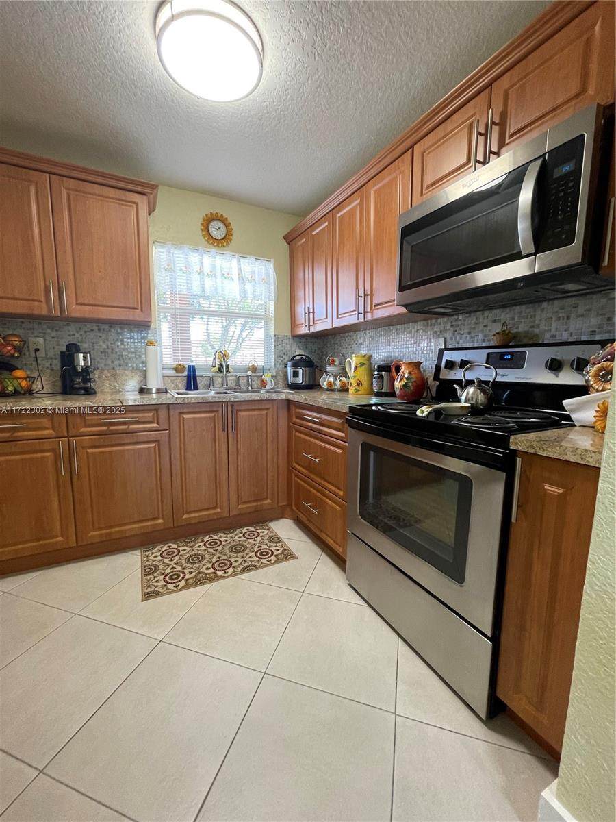 9041 Sunrise Lakes Blvd - Photo 1
