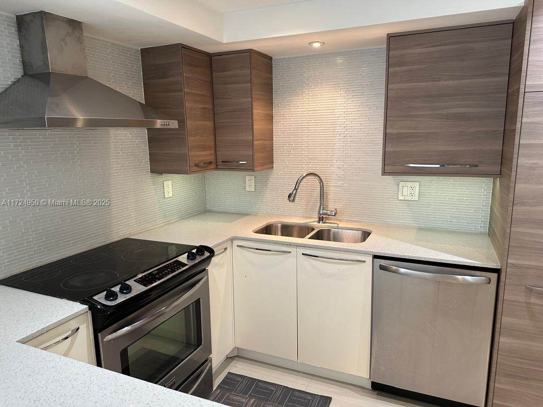 501 Three Islands Blvd - Photo 1