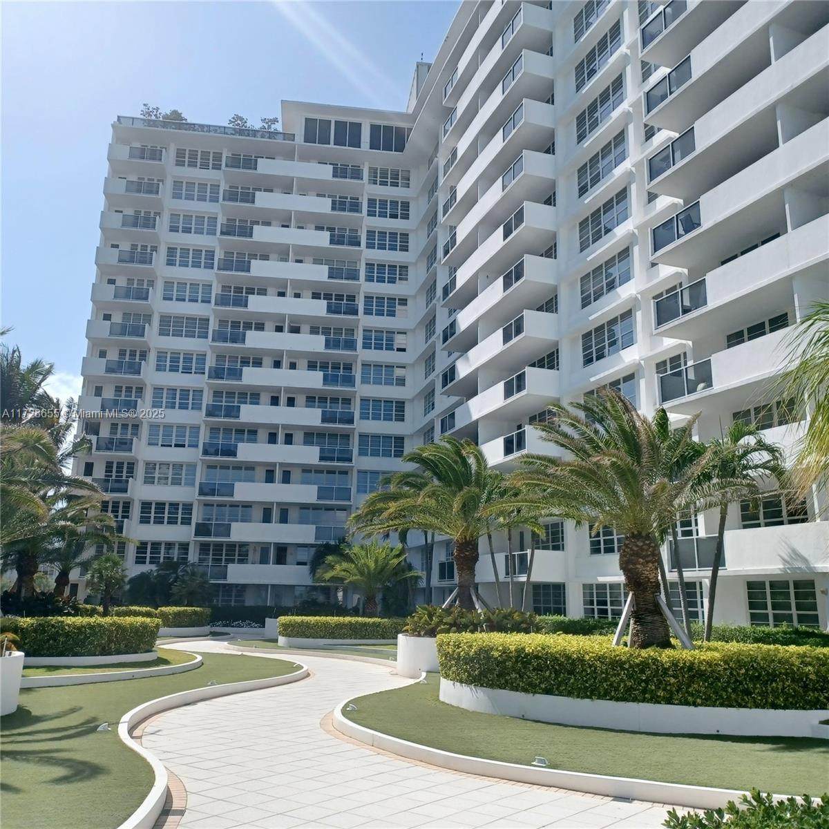 100 Lincoln Rd - Photo 1