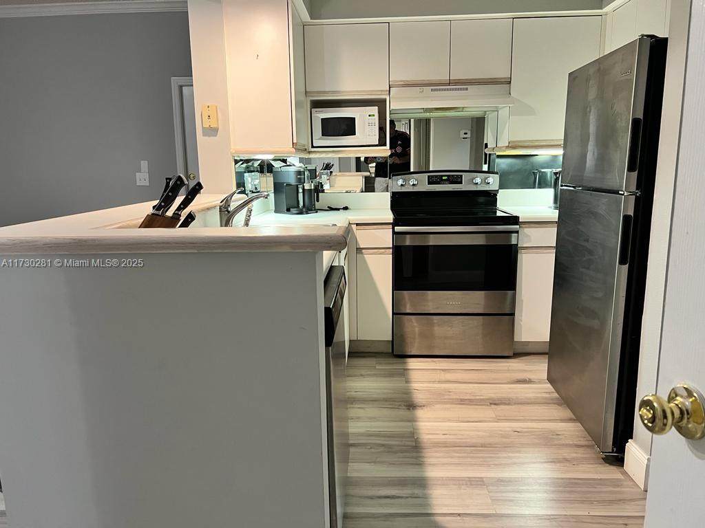 3145 184th St - Photo 1