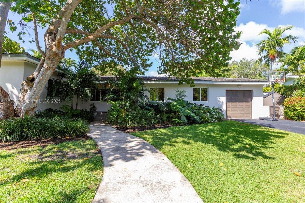 6610 Santona St - Photo 1