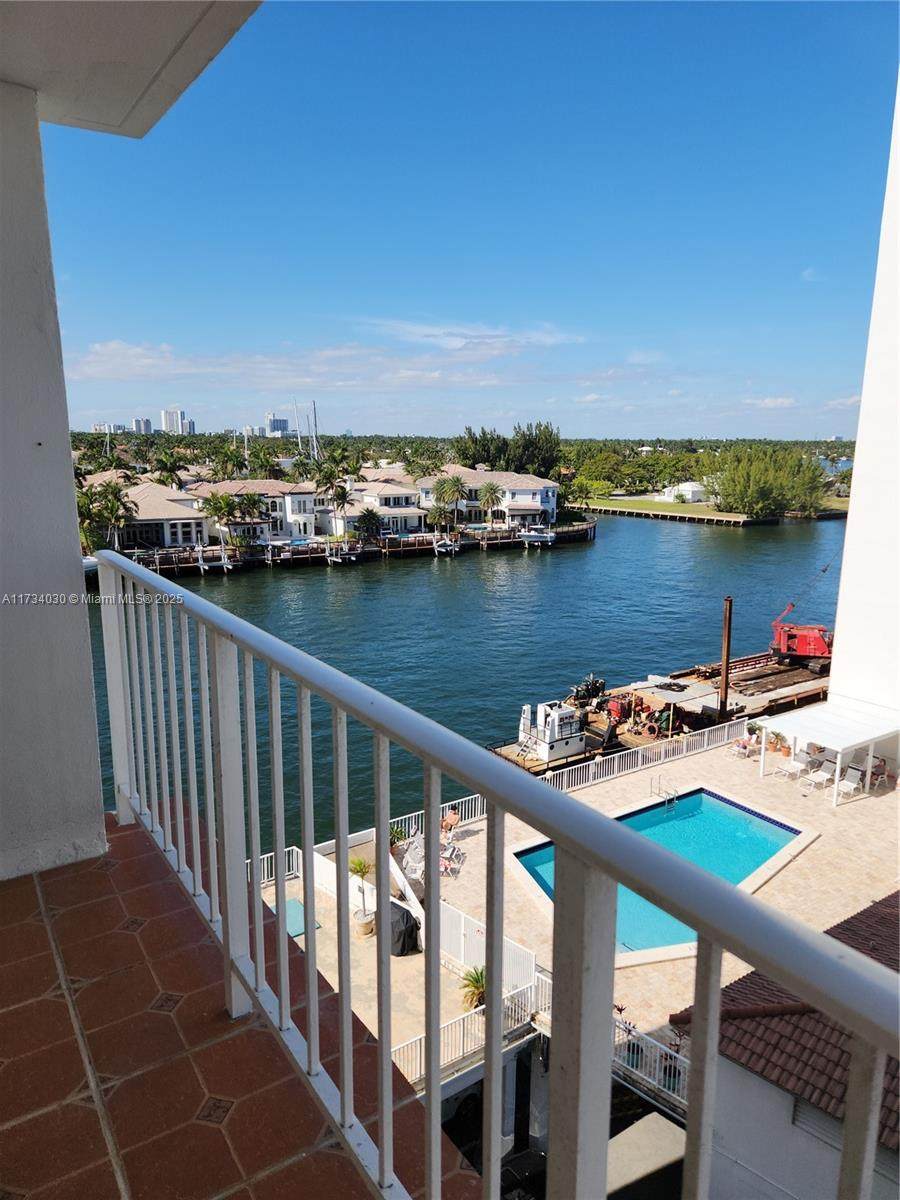 1410 Ocean Dr - Photo 1