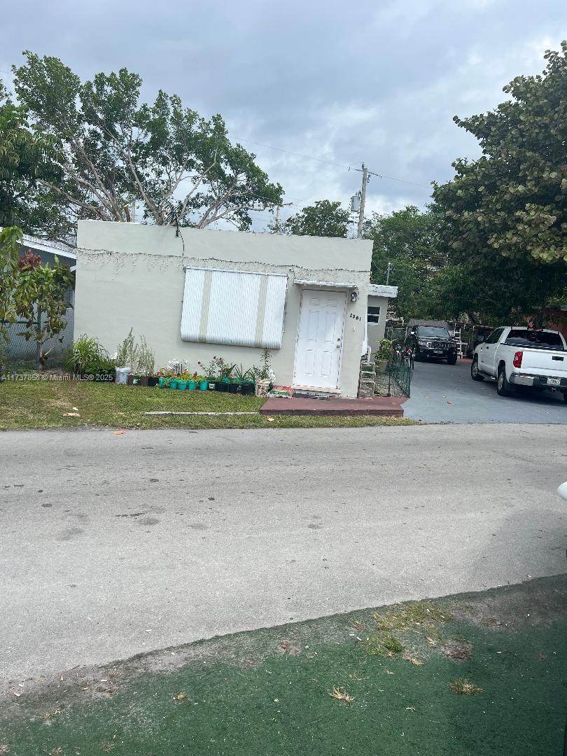 2381 137 ST - Photo 1